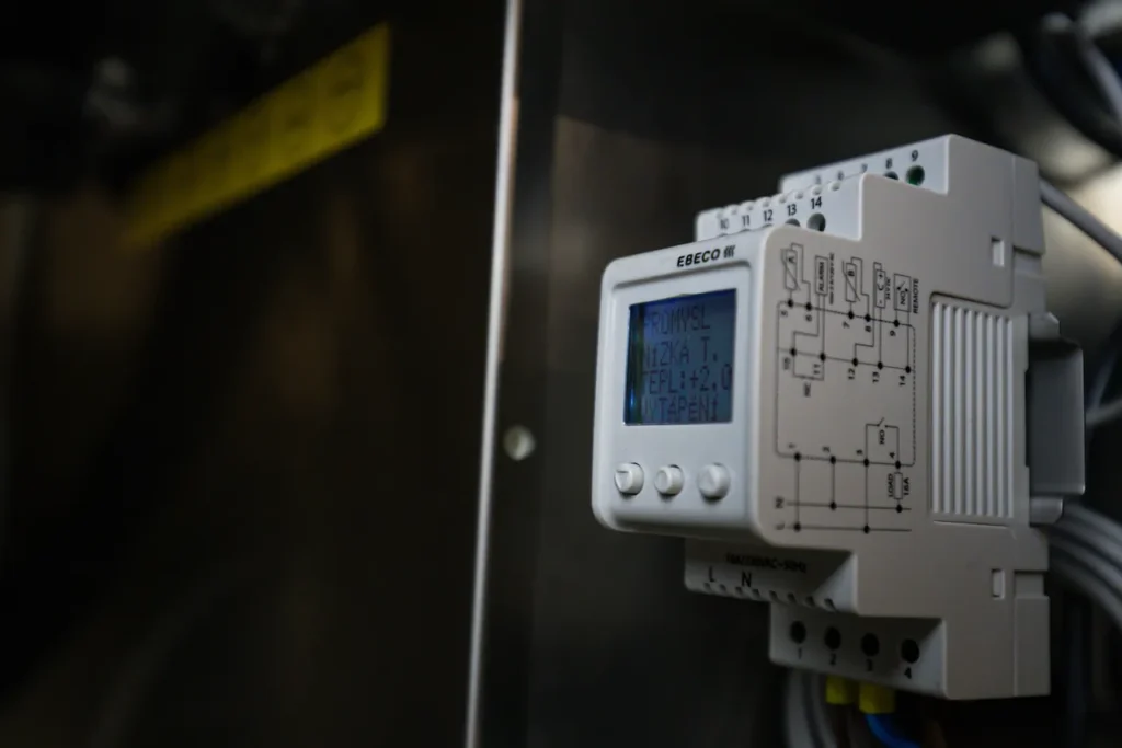 Približne 1 800 senzorov v 55 podnikoch v SR a ČR nameralo viac ako miliardu dát