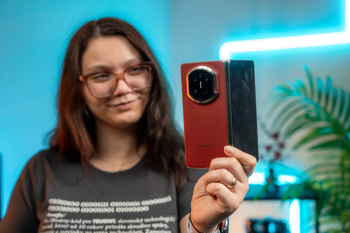 Huawei Mate X7: Skladací telefón s prémiovým dotykom (RECENZIA)