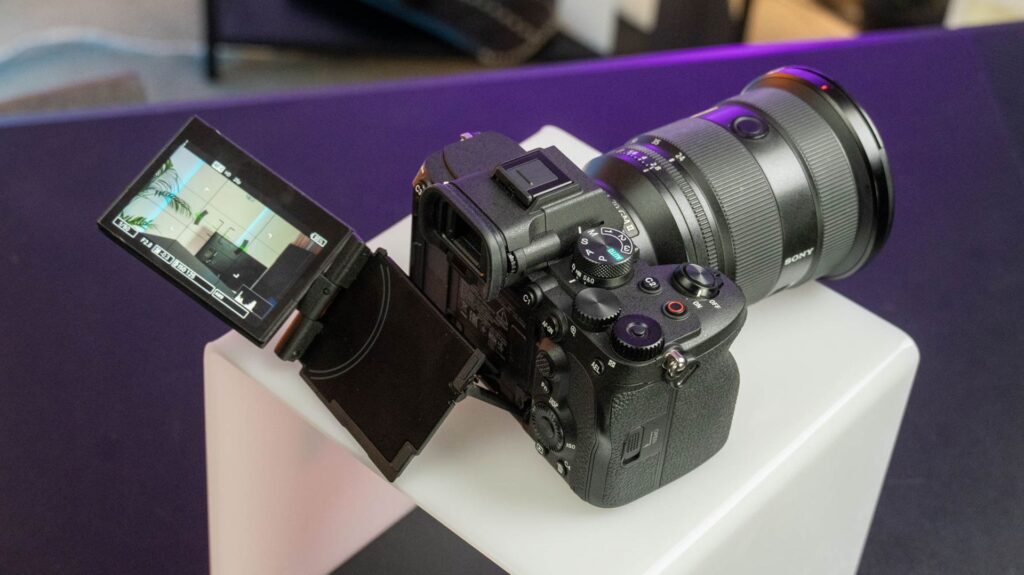 Displej môžete otáčať do všetkých strán