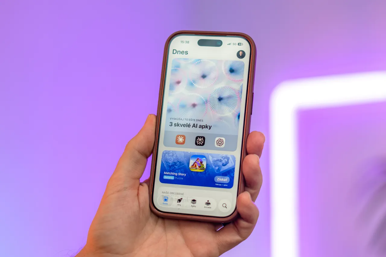 Nenápadná zmena v App Store: Reklamy začnú splývať s výsledkami