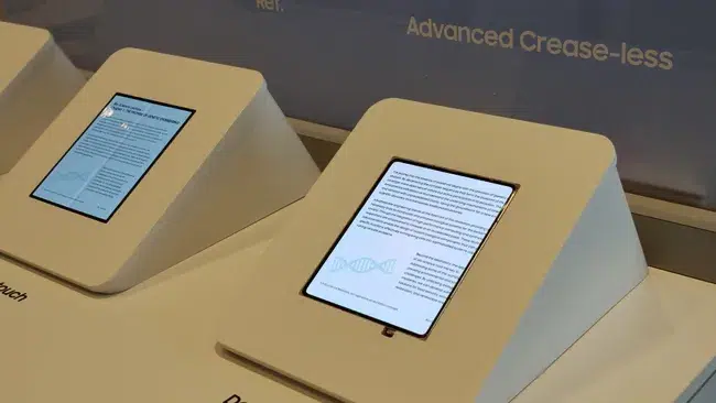 Samsung vyrobil revolučný displej pre Galaxy Z Fold8