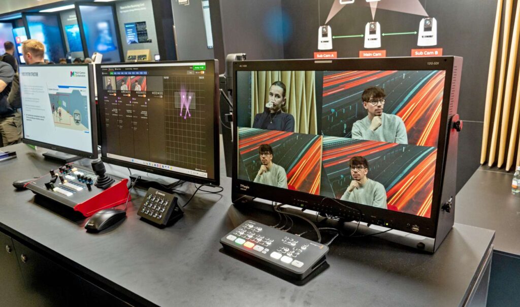 Pracovisko s vzájomnou orchestráciou PTZ kamier Canon