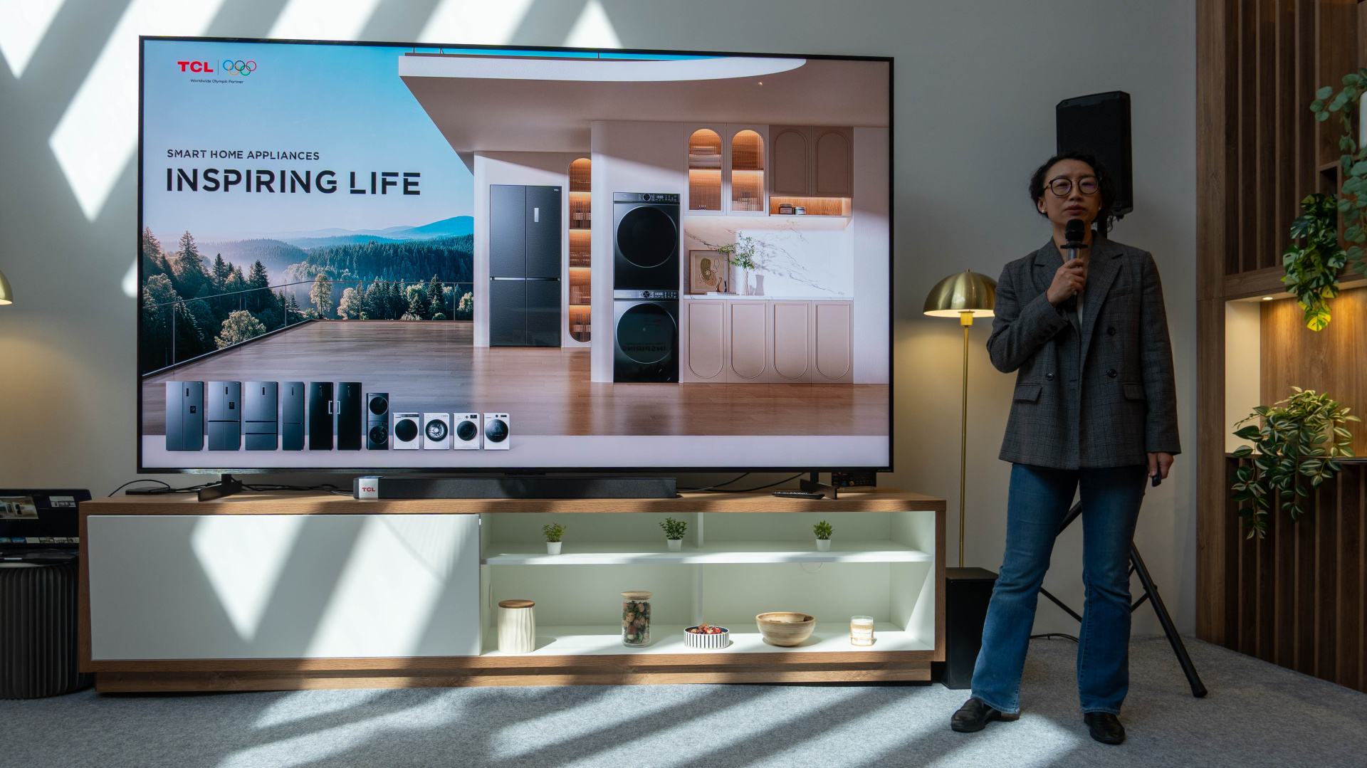 TCL v Paríži: smartfóny, okuliare aj spotrebiče v jednom ekosystéme