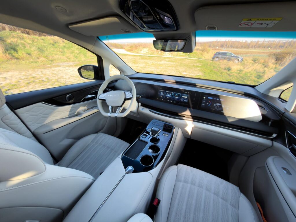 Priestor s palubným systémom