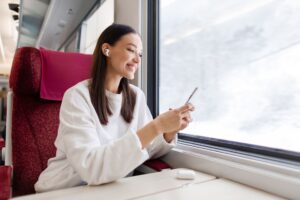 Železničná spoločnosť Slovensko pripravuje modernizáciu Wi-Fi vo vlakoch. Ako to bude fungovať?