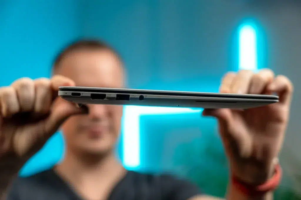 ASUS ExpertBook Ultra