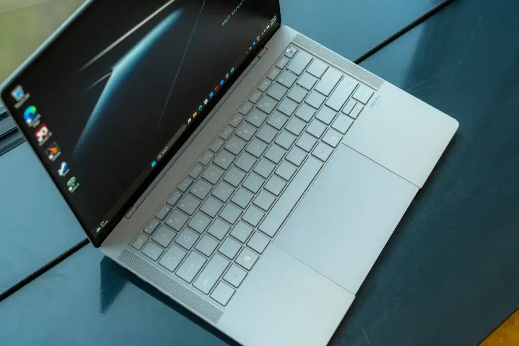 ASUS ExpertBook Ultra