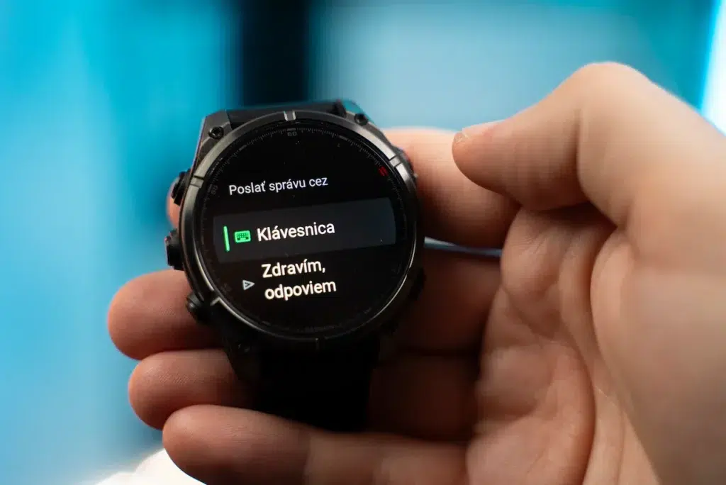 Garmin hodinky dostali WhatsApp