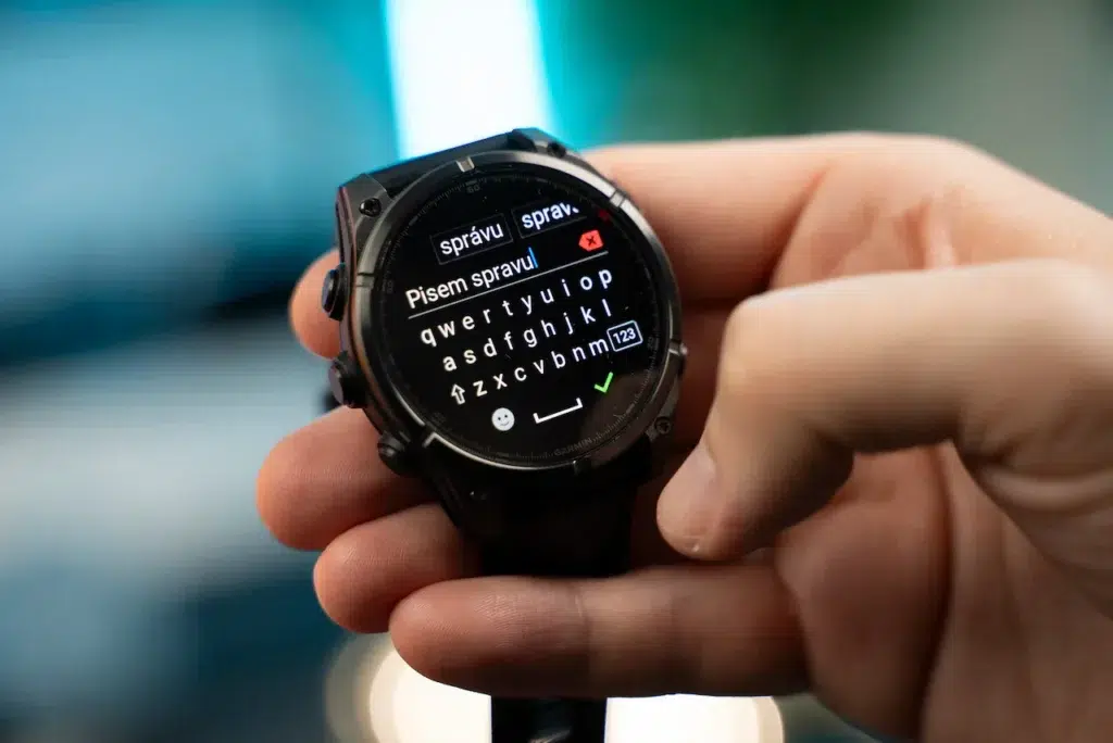 Garmin hodinky dostali WhatsApp
