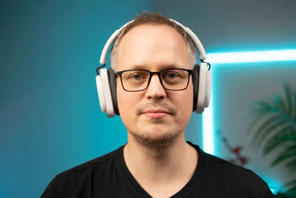 Nothing Headphone (a)