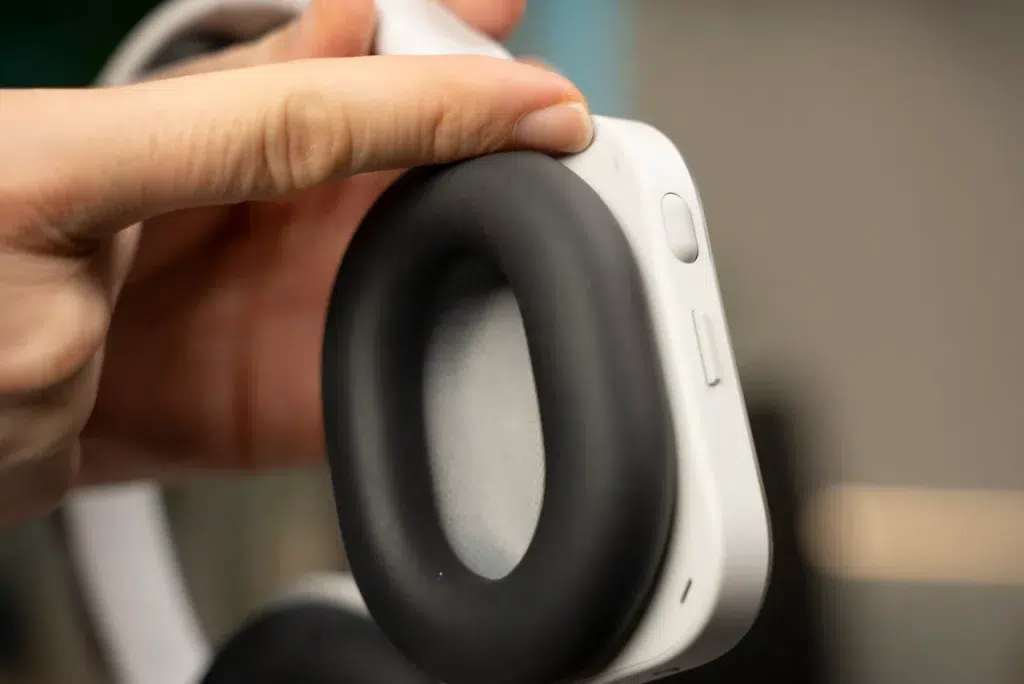 Nothing Headphone (a)