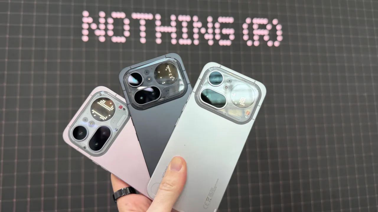 Nothing Phone (4a) Pro mení identitu značky