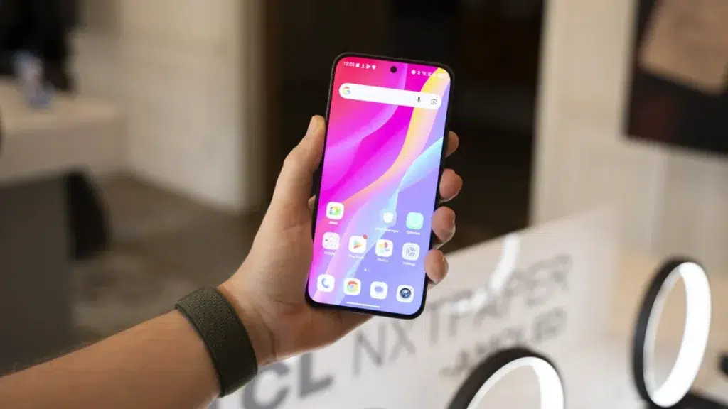 TCL ukázalo NXTPAPER AMOLED: Papierový displej s jasom 3 200 nitov