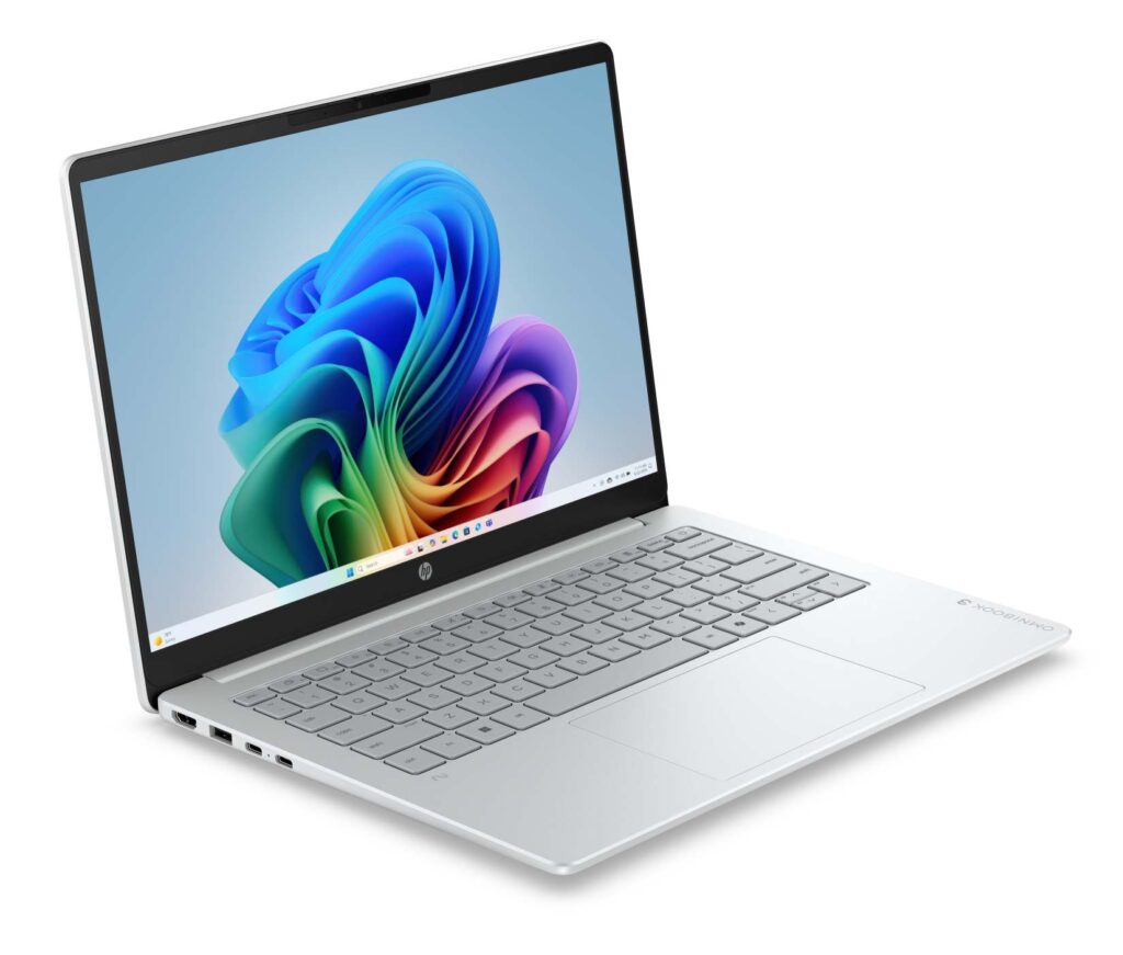 HP OmniBook 3 14_GlacierSilver_FrontRight