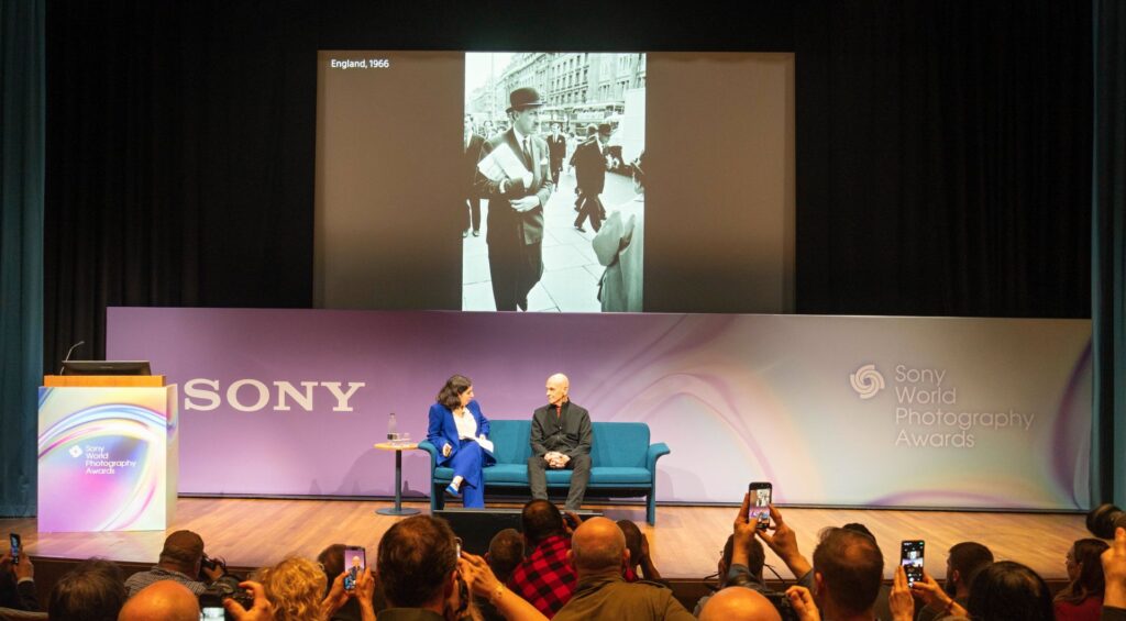 Joel Meyerowitz pri svojej prednáške