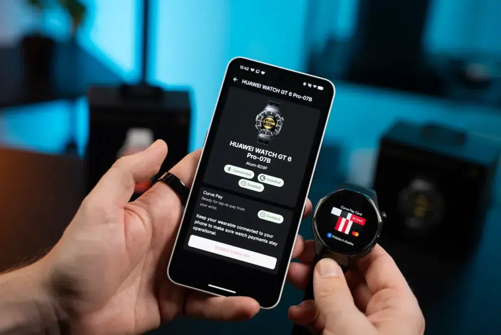 Platenie Huawei hodinkami cez Curve Pay