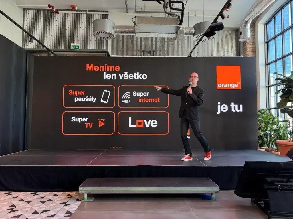 Orange predstavil nové mobilné paušály, nové pevné služby a nové fungovanie balíkov Love. Nová ponuka bude v predaji od 22. apríla 2026