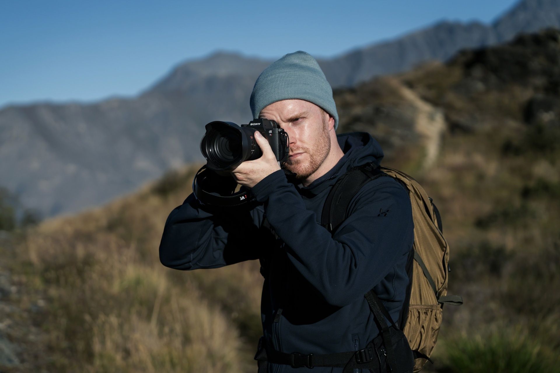 Sony útočí na profesionálov: Nový Alpha 7R VI a teleobjektív 100 – 400 mm menia hru