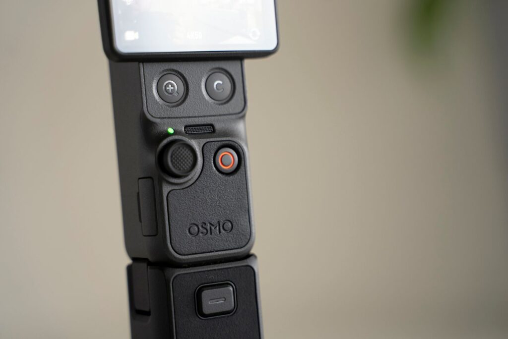 DJI Osmo Pocket 4