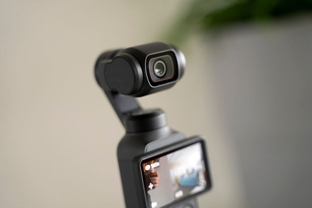DJI Osmo Pocket 4