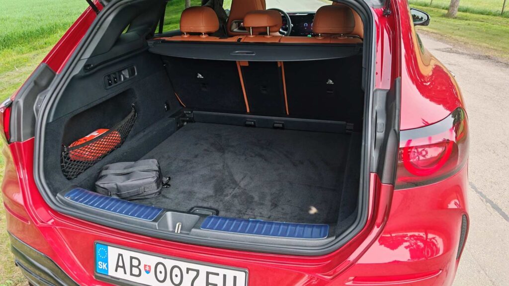 Mercedes GLC 400 4MATIC with EQ Technology