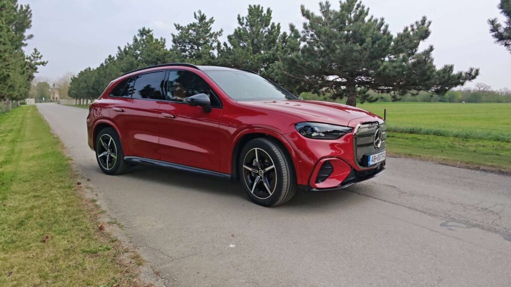 Mercedes GLC 400 4MATIC with EQ Technology