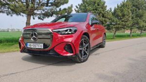 Mercedes-Benz GLC 400 with EQ technology