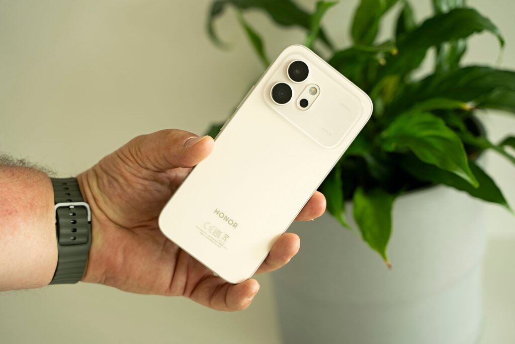 Zadná strana HONOR 600