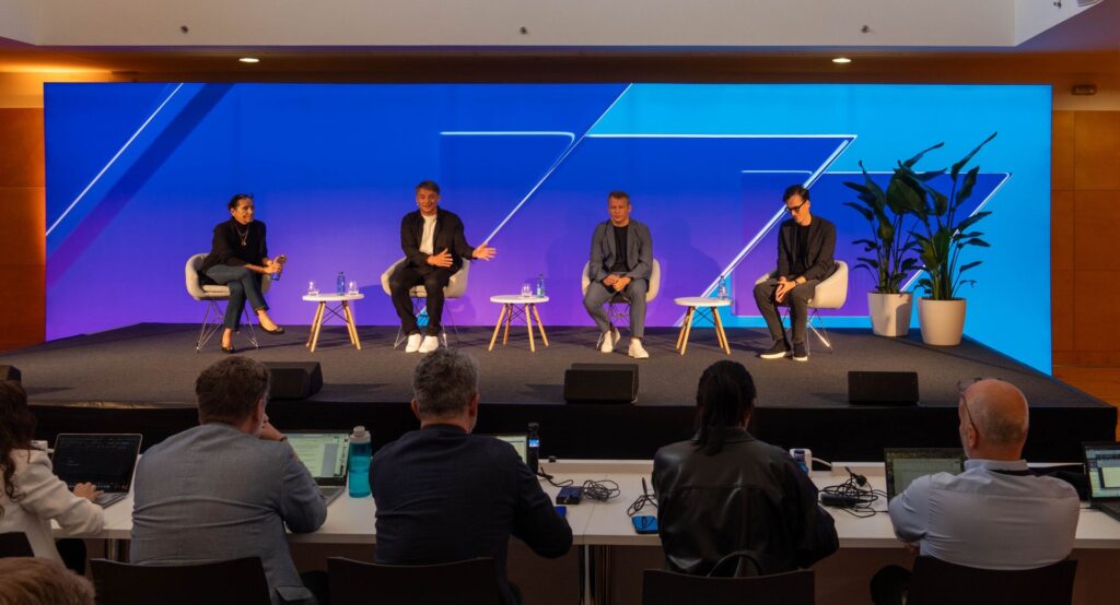 Tlačová konferencia po skončení kľúčovej prezentácie na Sapphire 2026