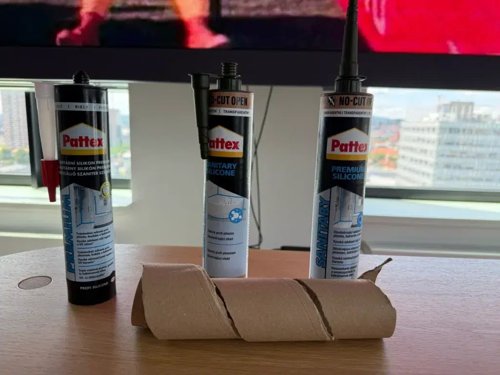 Telo novej kartuše Pattex je z kartónu.