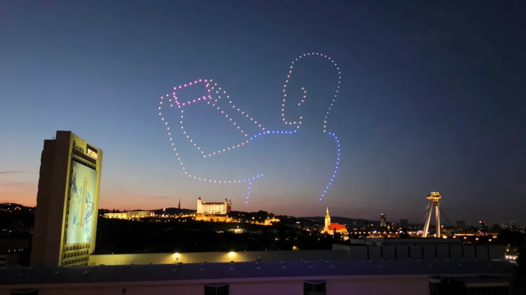 Samsung rozžiaril nočnú Bratislavu. Odfotil Galaxy S26 Ultra