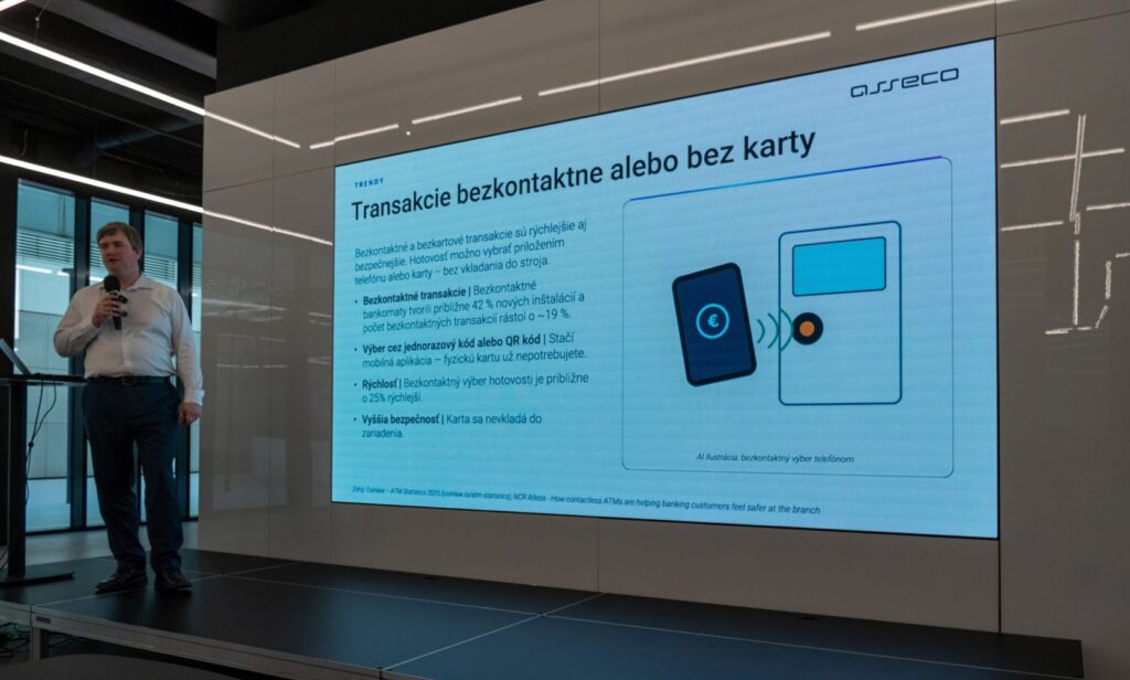 Bezkontaktný výber hotovosti z bankomatu