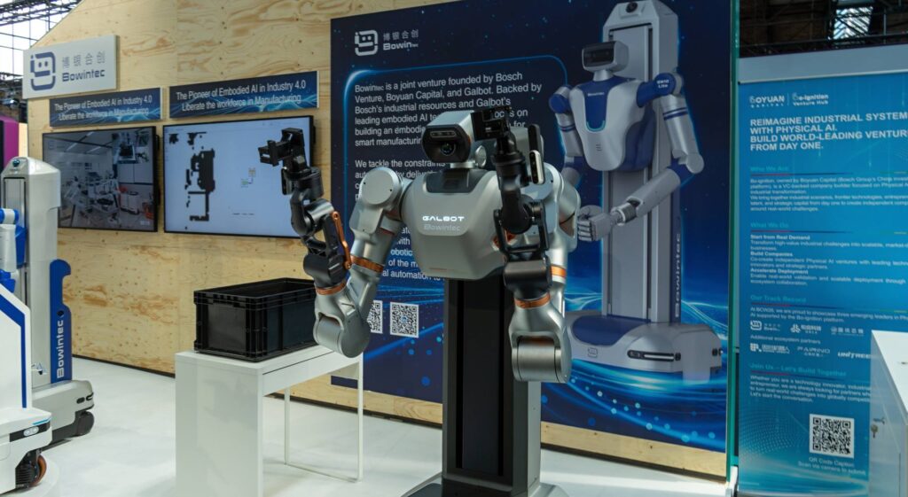 Príklad robota s umelou inteligenciou nasaditeľnou v priemysle
