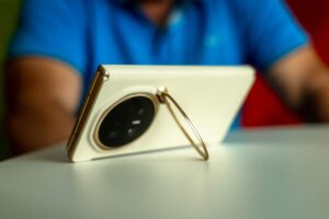 HONOR Magic V6