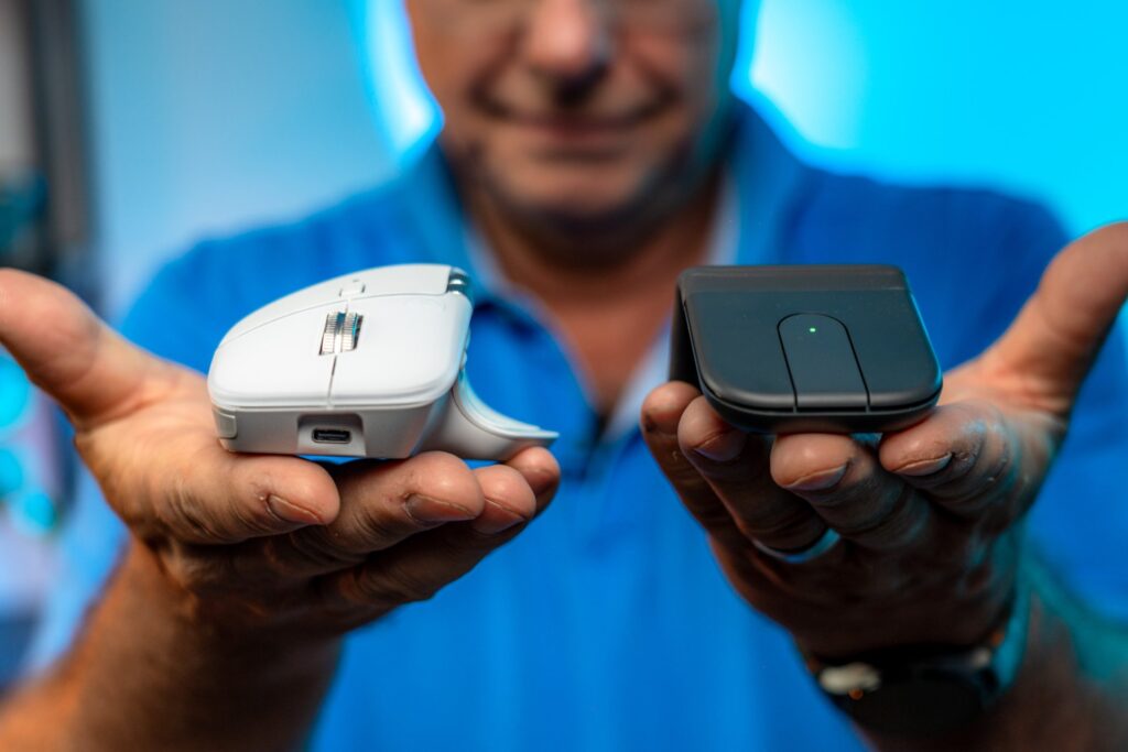 Logitech Mobi Fold a Logitech MX