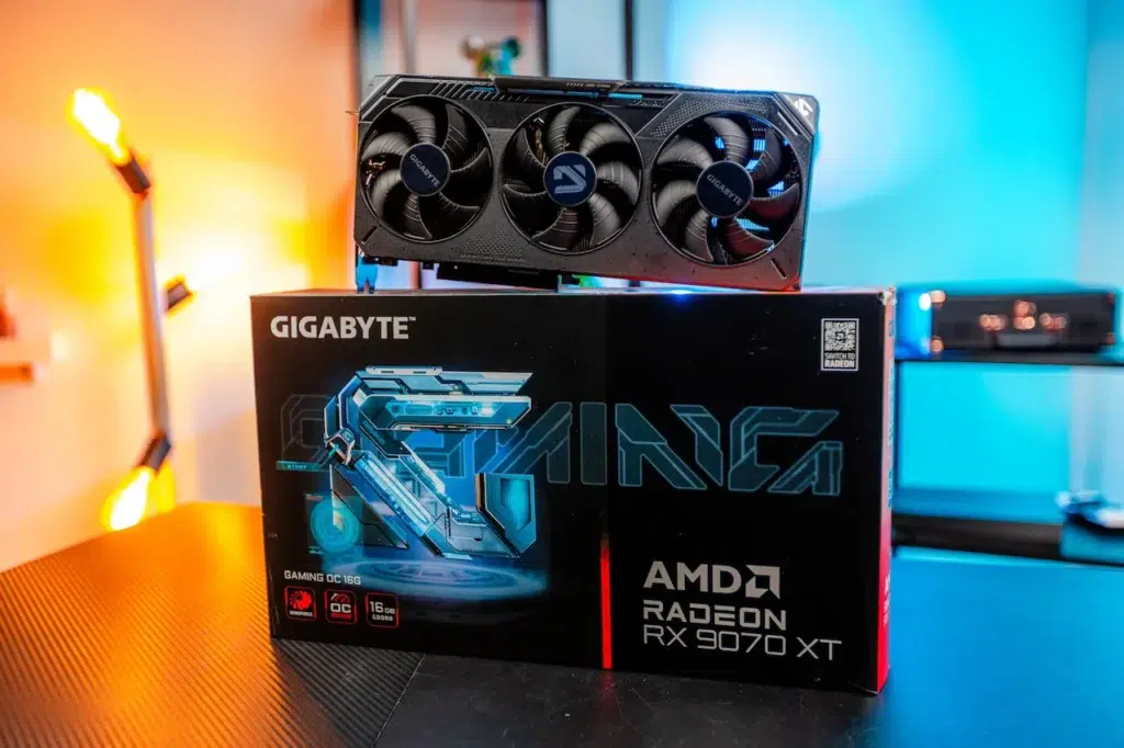 GIGABYTE Radeon RX 9070 XT GAMING OC 16G