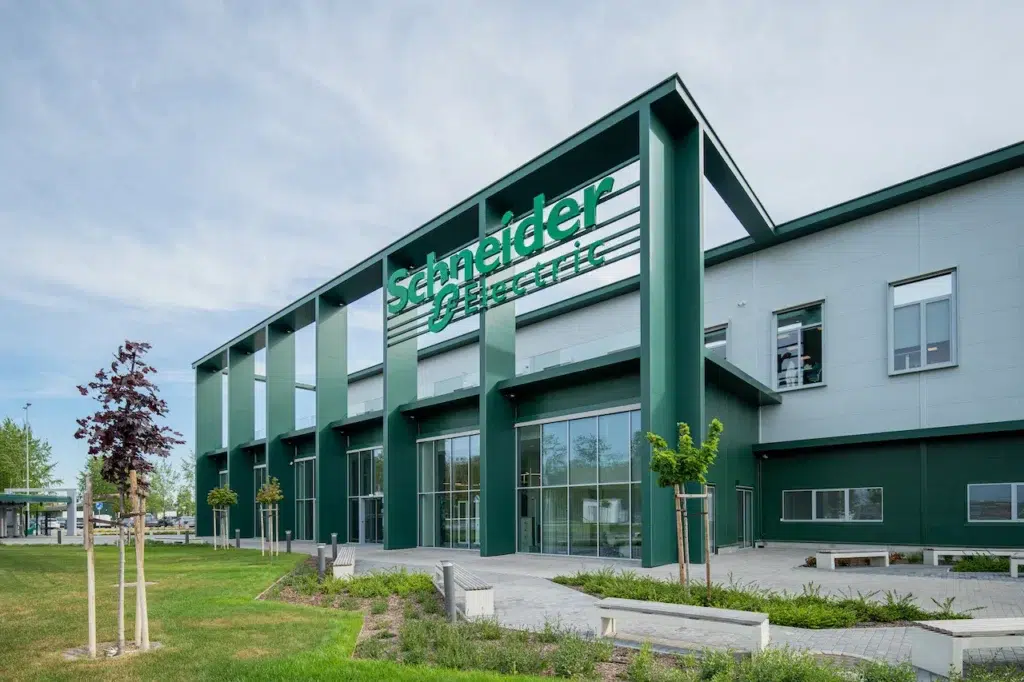 Výrobný závod Schneider Electric v maďarskom Dunavecse