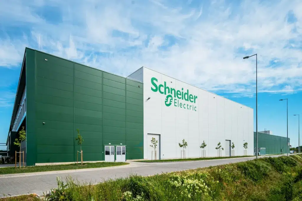 Výrobný závod Schneider Electric v maďarskom Dunavecse