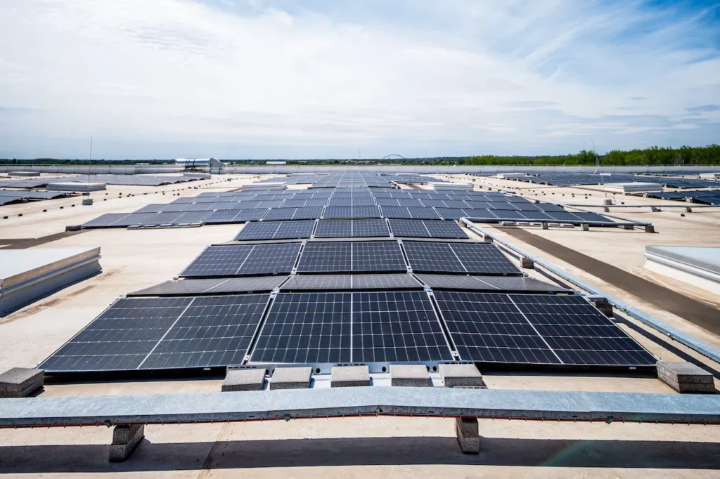 Výrobný závod Schneider Electric v maďarskom Dunavecse