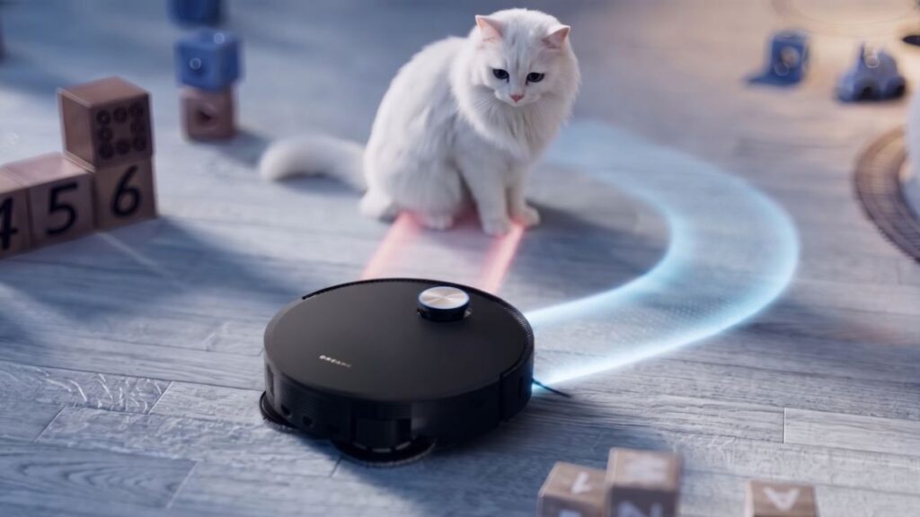 Robot reaguje na náhle zmeny v priestore za 0,1 s, čím eliminuje riziko zrážky na minimum