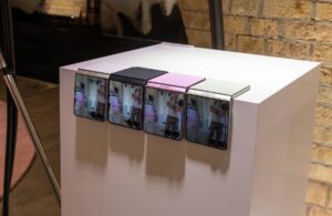 Galaxy Z Flip8 v dostupných farbách