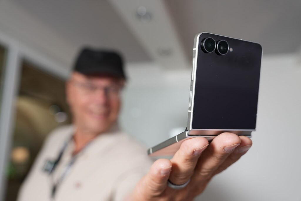 Galaxy Z Flip8