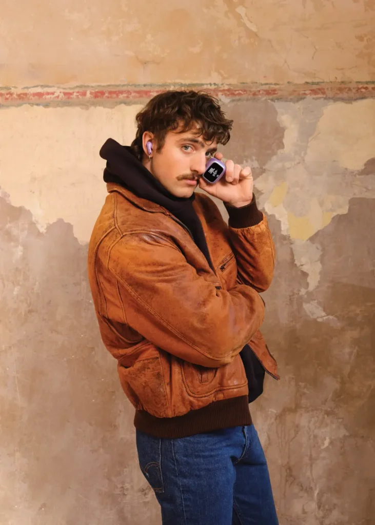 LS_JBL_LIVE Headphones_Global Headphones Campaign_BB_CMYK