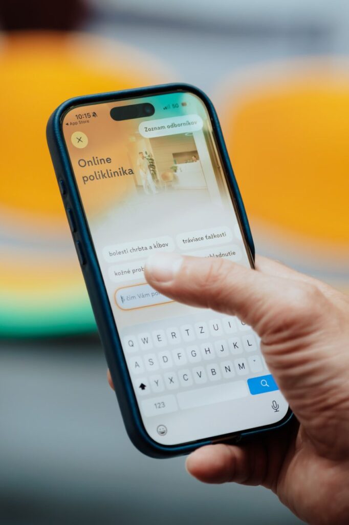 Všetko sa odohráva zo strany poistenca v mobilnej aplikácii