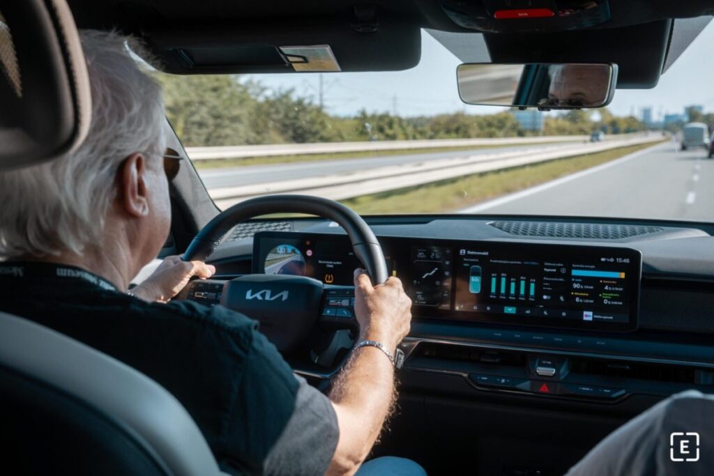 Salón elektromobilov