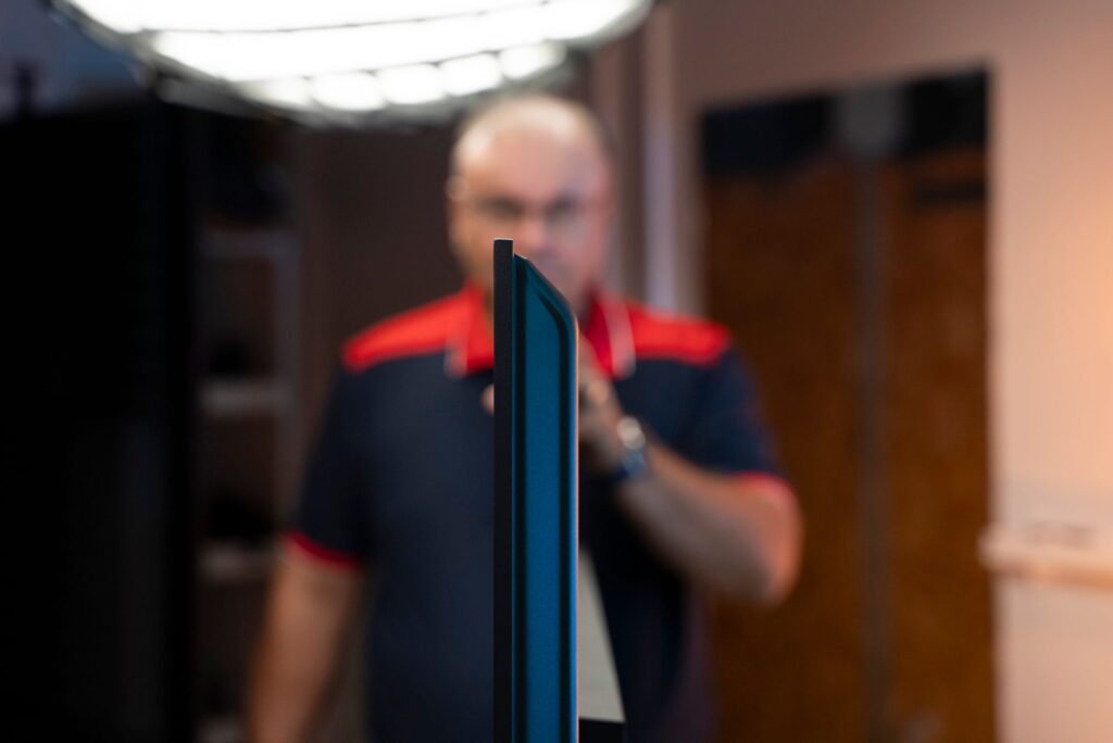 Sony Bravia R3 II