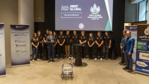 Slovenskí študenti naučili umelú inteligenciu počuť požiar. Ich projekt patrí medzi 5 najlepších na svete