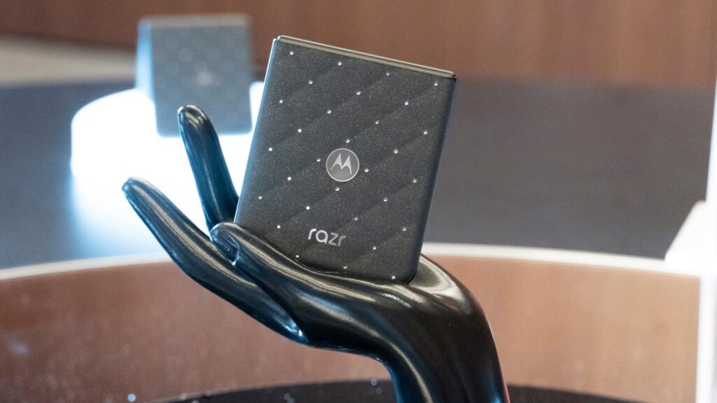 Motorola razr 70