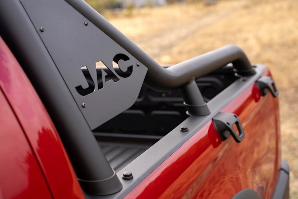 JAC T9