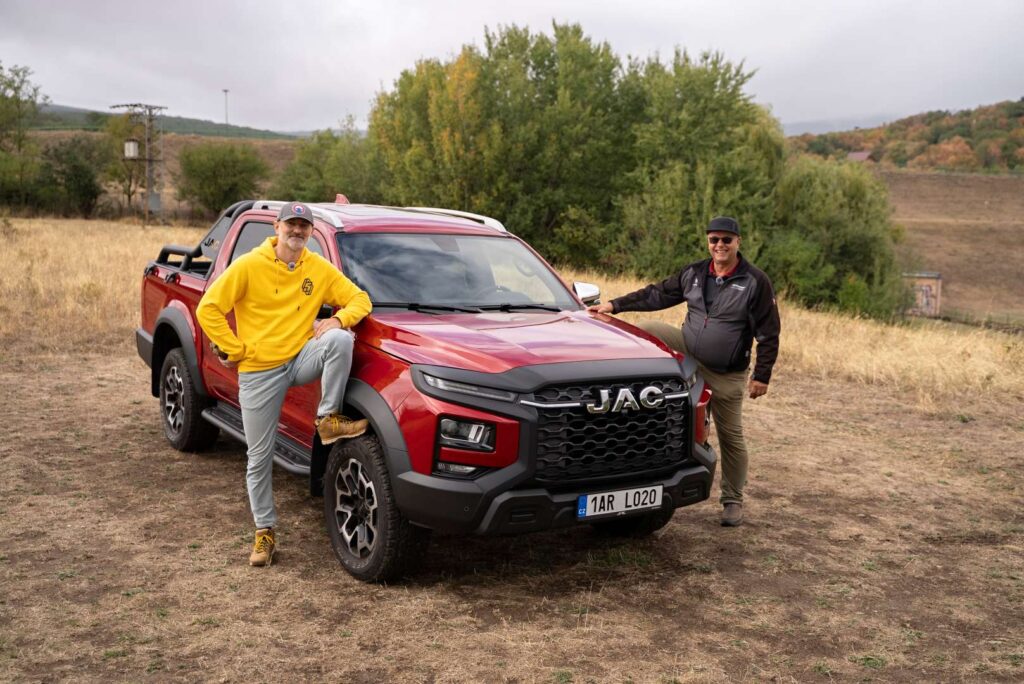 JAC T9